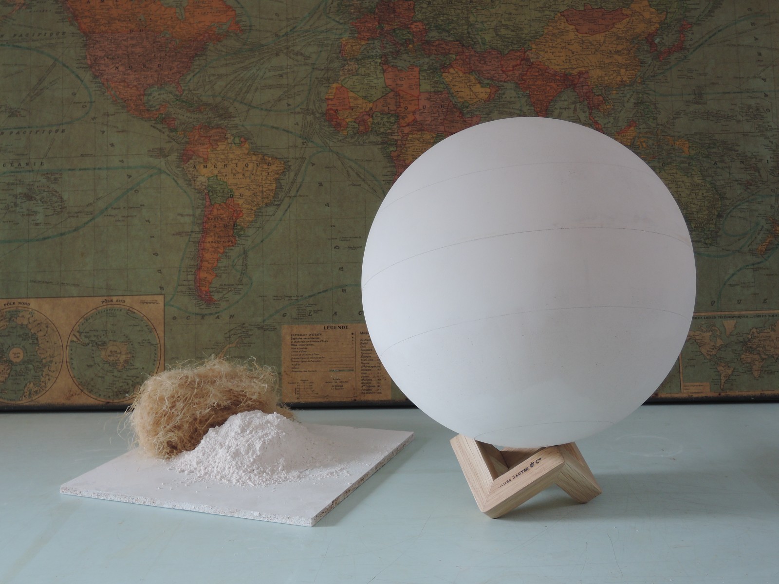 Image fabrication : Manufacture GlobeSauter, globe terrestre fait main artisanal, handcrafted terrestrial globe